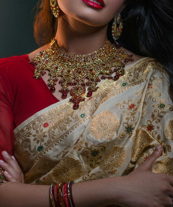 Nisha, verified Loconto VIP escort on Mussoorie Road, Dehradun